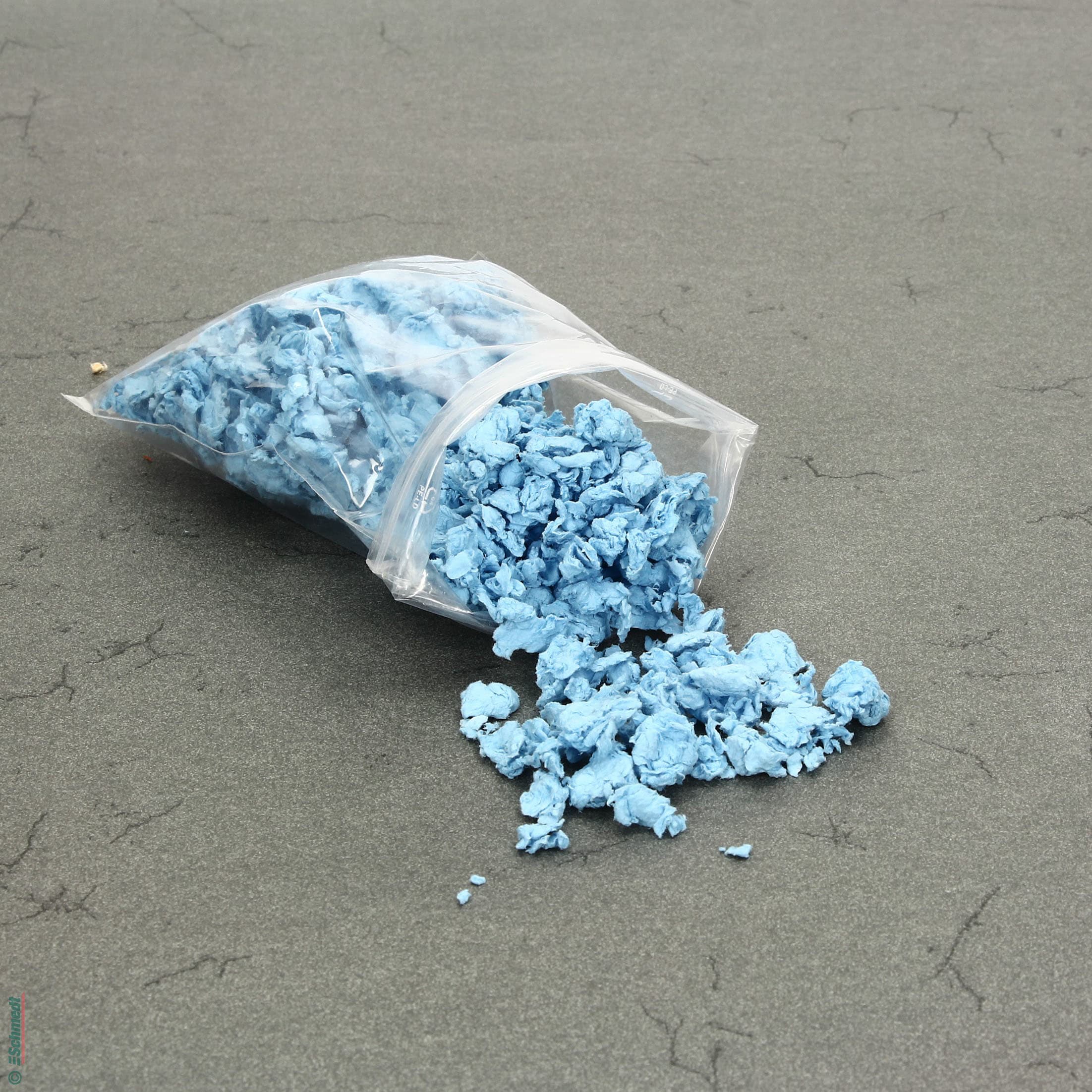 Paper fibres made of pure cotton - Colour 009 - inky blue - to make fibre pulp for paper conservation...